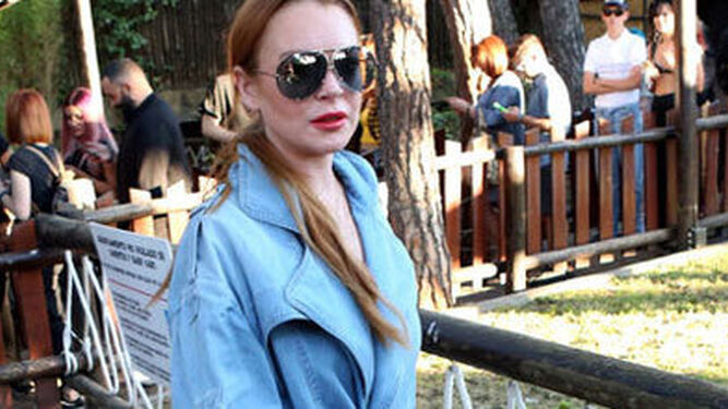 Lindsay Lohan en la entrada previa al desfile de María Ke Fisherman. / EFE